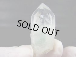 画像1: マダガスカル産フックサイトイン水晶ポイント（グリーンファントム） 16.6g