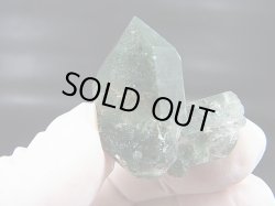 画像1: インド・マニハール産クリア水晶（連晶/ゴールドルチル＆クローライト入り） 14.3g