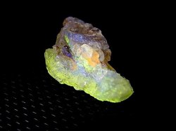 画像1: Hokkaidoite北海道然別湖産蛍光オパール原石 2.5g