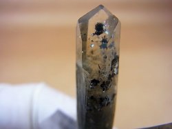 画像2: ノルウェー産水晶ポイント（アクチノライト/ヘマタイト入り/連晶） 5.6g