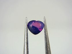 画像1: ベトナムLuc Yen産シルキーサファイア・ルース（バイカラー/ハート） 0.5カラット