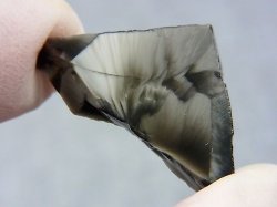 画像2: ヴィクトリアストーン（飯盛ラボストーンIL-stone）レアカラー：ブラック原石 18.8カラット