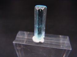 画像1: ジェムグレード宝石需要品質：ベトナム産アクアマリン柱状結晶原石 3.9カラット