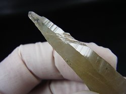 画像2: 山梨県水晶峠産トレモライト入り水晶ポイント 11.4g