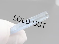 画像2: ジェムグレード宝石需要品質：ベトナム産アクアマリン柱状結晶原石 4.3カラット