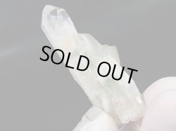 画像1: マダガスカル産フックサイトイン水晶ポイント（グリーンファントム/連晶） 21.7g