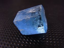 画像1: ジェムグレード宝石需要品質：ベトナム産アクアマリン柱状結晶原石 23.2カラット