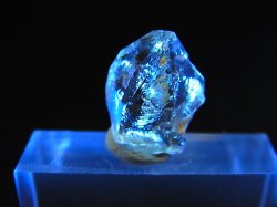 画像1: パキスタン・クエッタ産蛍光オイル入りＤＴ水晶 1.3g