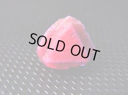 画像2: ベトナムLuc Yen産ルビー結晶原石（△成長丘付き） 14.5カラット