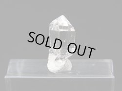 画像1: ニューヨーク・ハーキマーダイヤモンド（水晶）ＤＴポイント（蛍光オイル入り） 0.7g