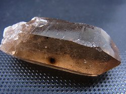 画像2: スカルドゥ産スモーキークオーツ（ホットスポット付き） 30.9g