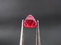 ミャンマー・モゴック産レッドスピネル双晶原石「ダビデの星」 0.3カラット