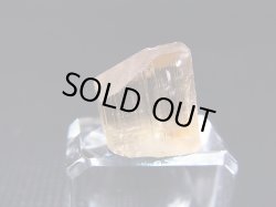 画像2: タンザニア産蛍光スキャポライト原石 18.5カラット