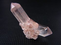 画像1: インド・マニカラン産ピンク水晶（連晶/貫入り） 11.1g