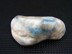 画像1: 糸魚川入りコン沢産青ひすい原石 21.8g