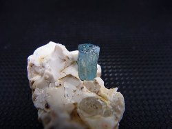 画像2: ベトナム・タインホア産宝石品質アクアマリン付きカオリナイト 11.1g