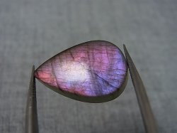 画像1: レアカラー：ピンク/パープルシラーラブラドライト研磨タンブル 2.2g