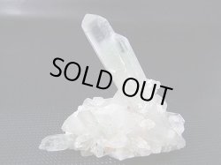 画像1: マダガスカル産フックサイトイン水晶クラスター（グリーンファントム） 52.9g