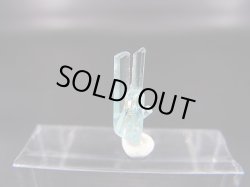 画像1: ジェムグレード宝石需要品質：ベトナム産アクアマリン柱状結晶原石（連晶） 1.1カラット