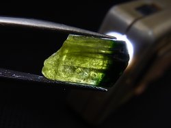 画像2: ベトナムMinh Tien産グリーントルマリン（バイカラー）結晶原石 6.0カラット