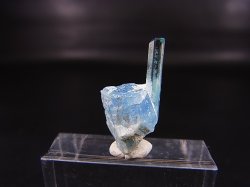 画像1: ジェムグレード宝石需要品質：ベトナム産アクアマリン柱状結晶原石（連晶） 5.0カラット