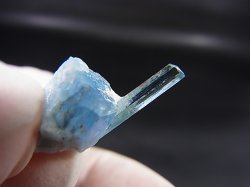 画像2: ジェムグレード宝石需要品質：ベトナム産アクアマリン柱状結晶原石（連晶） 5.0カラット