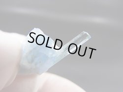 画像2: ジェムグレード宝石需要品質：ベトナム産アクアマリン柱状結晶原石（連晶） 5.0カラット