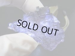 画像2: 新疆ウイグル自治区産パープルフローライト原石 33.1g