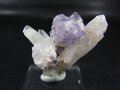 ヤオガンシャン産パープルフローライト付き水晶原石 30.8g