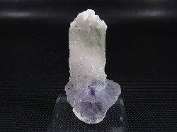 画像1: ヤオガンシャン産パープル＆カラーレスフローライト付き水晶原石 28.7g