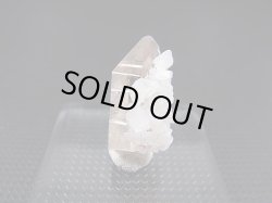 画像2: ノルウェー産アデュラリア（氷長石）付き水晶原石 4.1g