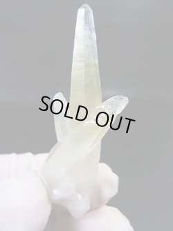 画像1: 山梨県水晶峠産トレモライト入り水晶ポイント（連晶） 10.9g