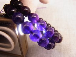 画像2: ザンビア産カラーシフト/ディープカラーアメジスト粒売りビーズ 8.5mm平均