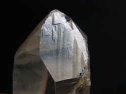 画像1: ベトナム・Bac Kan省産クリア水晶ポイント（レコードキーパー付き） 179.3g