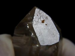 画像2: ベトナム・Bac Kan省産クリア水晶ポイント（レコードキーパー付き） 179.3g