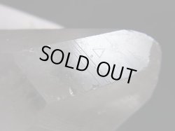 画像2: ベトナム・Bac Kan省産クリア水晶ポイント（レコードキーパー付き） 54.3g