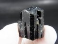 ネパール・ジャジャルコット産ドラバイトトルマリン柱状結晶原石（連晶） 67.9カラット