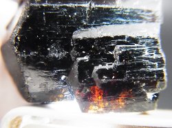 画像2: ネパール・ジャジャルコット産ドラバイトトルマリン柱状結晶原石（連晶） 67.9カラット