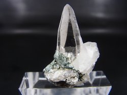 画像1: ガネーシュヒマール・ラパ産ウォータークリア水晶ポイント（テッシンハビット型） 7.0g