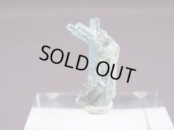 画像2: ベトナム産アクアマリン柱状結晶原石（連晶） 4.6カラット