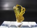 マダガスカル産クリソベリル原石（双晶付き） 3.4カラット