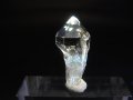 マダガスカル産ペトロリウム水晶ポイント（セプター） 2.2g