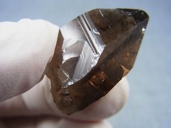 画像2: ベトナム・タインホア産スモーキー水晶ポイント 14.5g