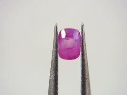 画像1: ベトナムLuc Yen産シルキーサファイア・ルース（バイカラー） 0.7カラット