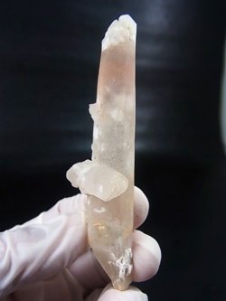 画像2: 内モンゴル産アイアンローズ付きピンク水晶（貫入り/レーザー型） 36.0g