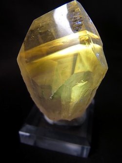 画像1: ブラジル・コルデイロス産アメジスタドーラダ/蛍光ファントムアメジスト（錐面研磨） 62.5g
