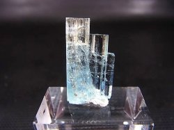 画像1: ベトナム産アクアマリン柱状結晶原石（連晶） 9.7カラット