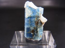 画像2: ベトナム・タインホア産アクアマリン柱状結晶原石（連晶/カオリナイト付き） 4.3g