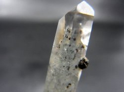 画像2: ノルウェー産水晶ポイント（アクチノライト/ヘマタイト入り） 2.8g