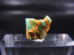 画像2: パキスタン・スワート産エメラルド原石 (柱状結晶) 6.2カラット